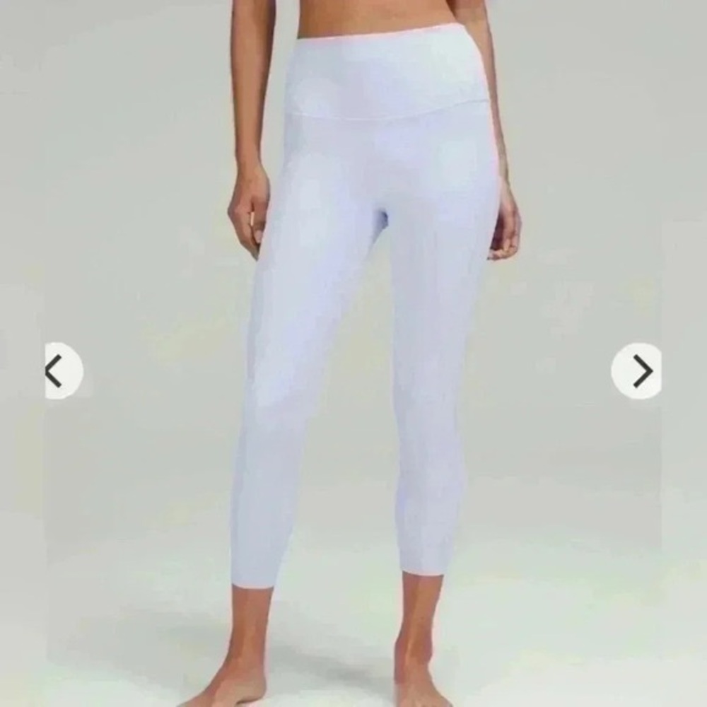 Lululemon Align HR crop  23